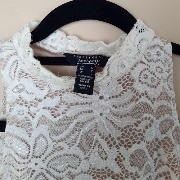 Streetwear Society White Lace Cropped Top - Picture 2 of 5